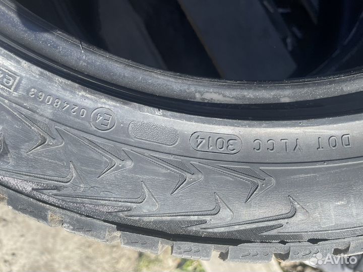 Nokian Tyres Hakkapeliitta 8 245/45 R18