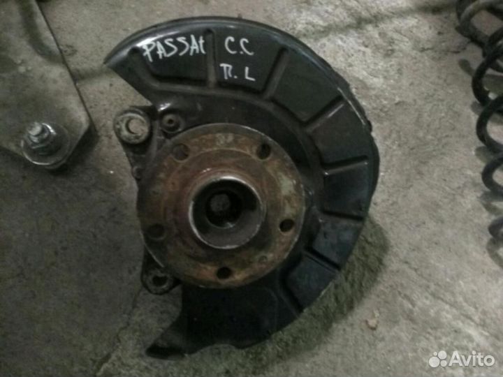 Ступица передняя L volkswagen Passat CC 2008