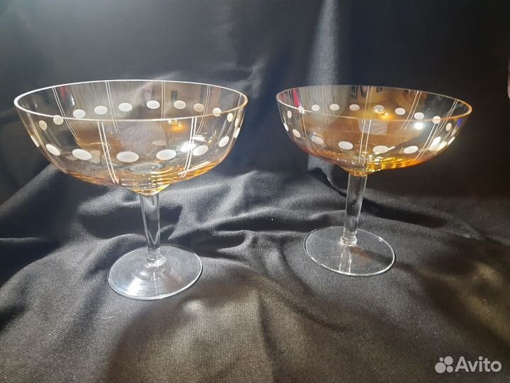 Ваза на ножке конфетница фруктовница