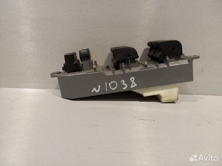 Блок управления стеклоподъемниками передний левый