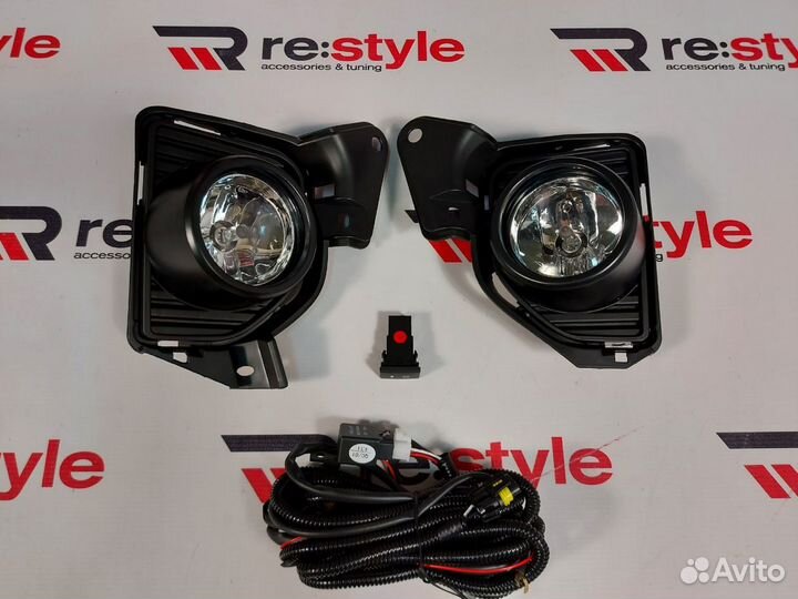 Туманки Toyota Hiace 200 3м T1649