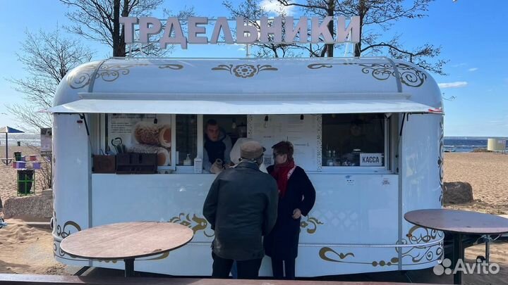 Стритфуд трак для торговли