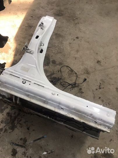 Стойка кузова правая Mitsubishi Outlander