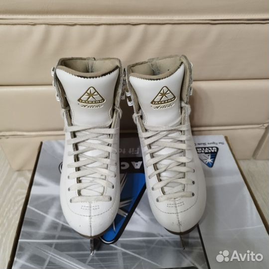 Коньки фигурные Jackson Artist 28