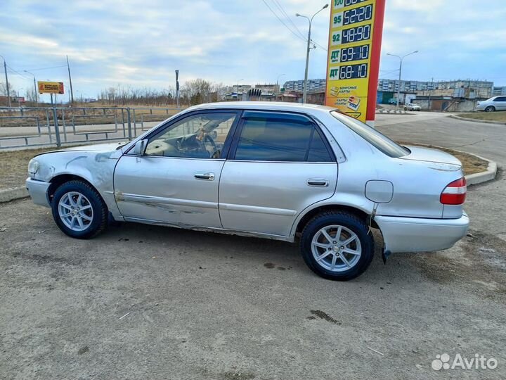 Toyota Corolla 1.5 AT, 1999, 302 000 км