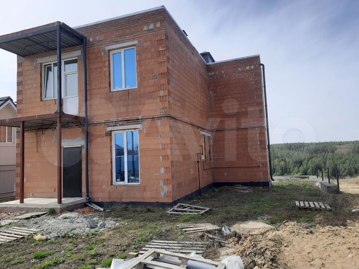 Дом 218 м² на участке 10,5 сот.