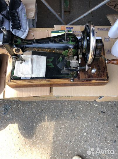 Швейная машина Веритас
