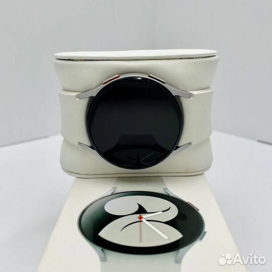 Смарт часы Samsung Galaxy Watch4 40mm серебро (SM