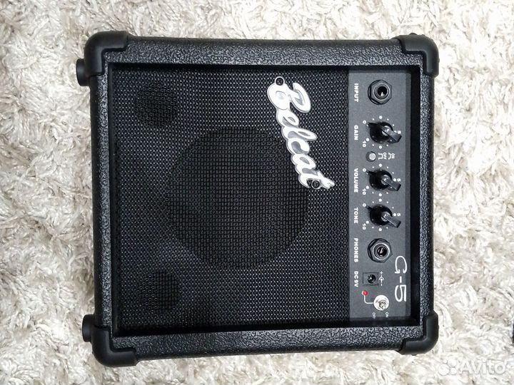 Гитарный комбоусилитель