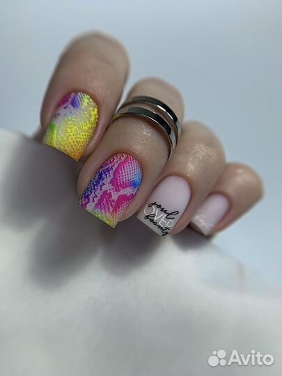 Маникюр, педикюр, гель-лак, укрепление ногтей