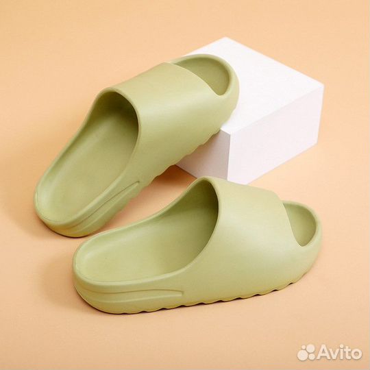 Шлепки Изи Yeezy slide