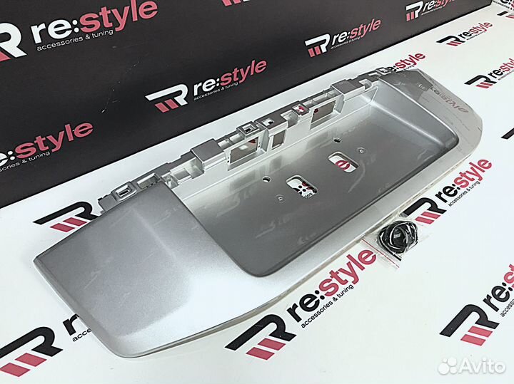 Накладка под номер на 5-ю дверь Prado 150 13-17г