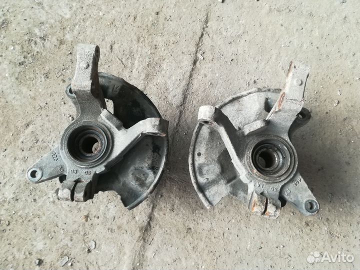 Кулак поворотный передний Kia Spectra