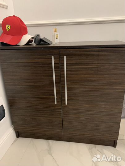 Тумбачка стеллаж обувница