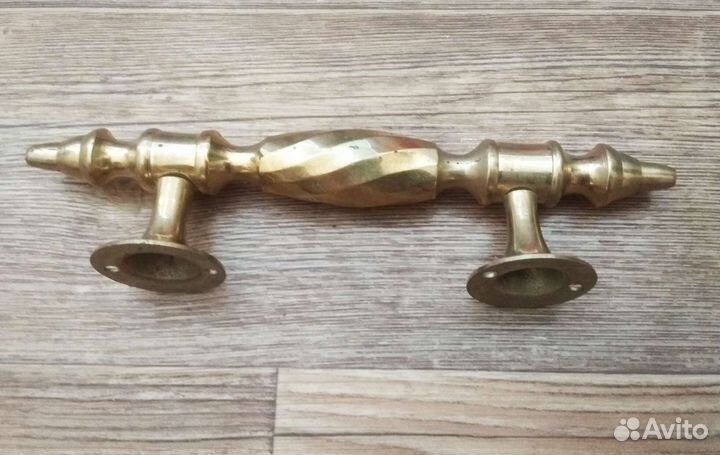 Дверная ручка-скоба