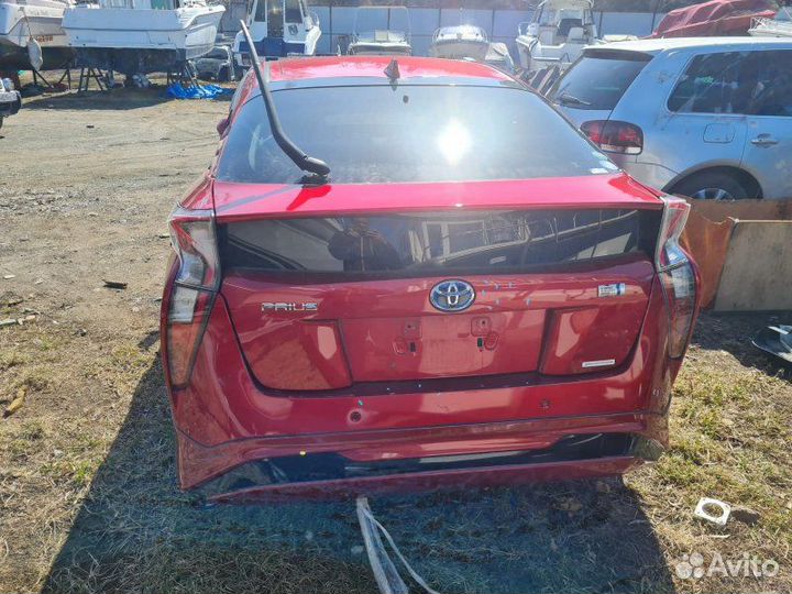 Подушка двигателя Toyota Prius ZVW51 2ZR-FXE 2016