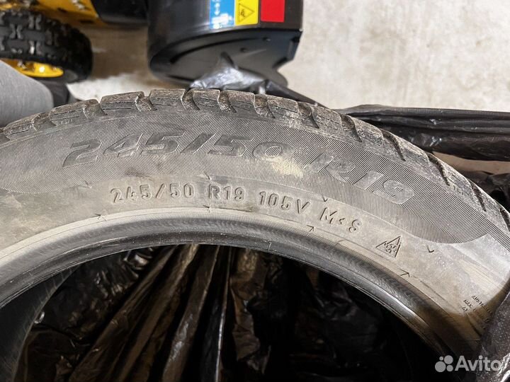 Pirelli P Zero Sports CAR 245/50 R19