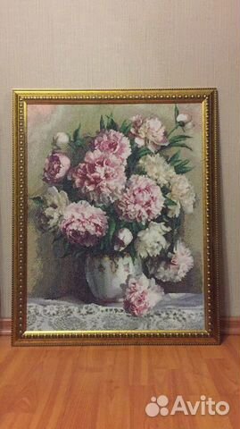 Картина, вышитая шелковыми нитями