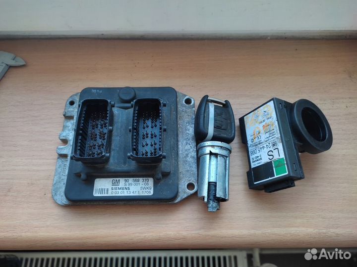 Эбу мозги Opel astra\zafira\vectra 90569370