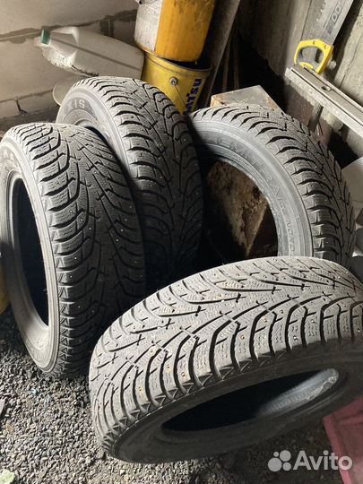Maxxis UE-102 215/65 R16