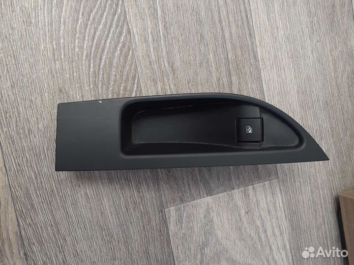 Блок управления стеклоподъемниками Opel Astra J хэ