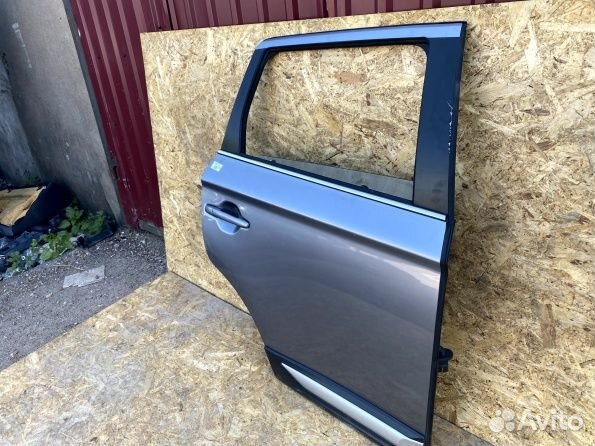 Дверь задняя правая Митсубиши Аутлендер 3