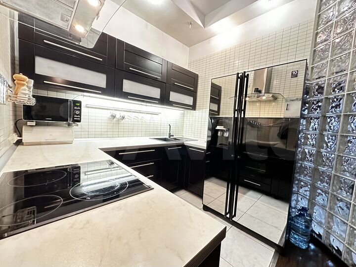 Коттедж 254 м² на участке 2 сот.