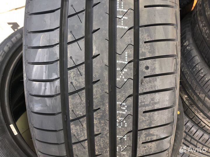 Habilead HF330 235/35 R19 91W