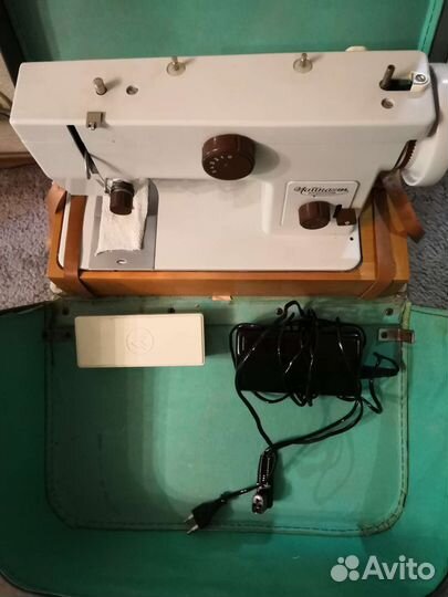 Швейная машина Чайка 134