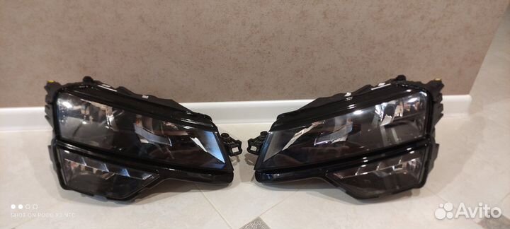 Фары галогеновые для Skoda karoq комплект