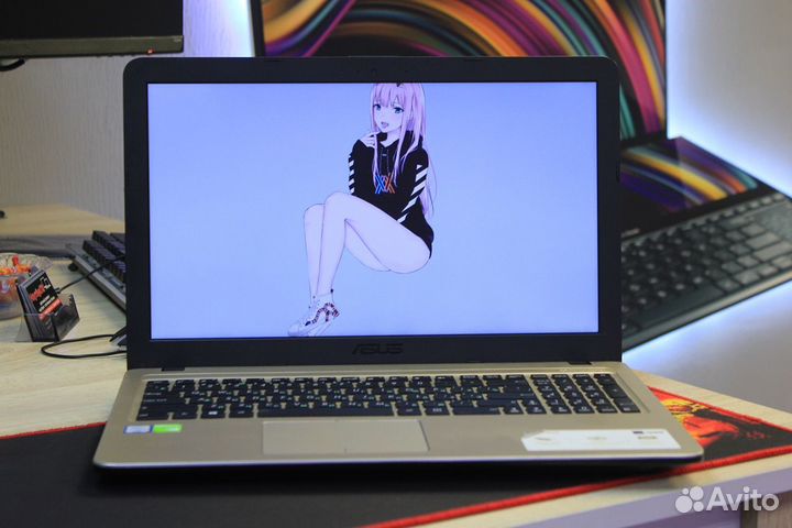 Ноутбук для всей семьи Asus MX110/SSD250/i3-6/8гб