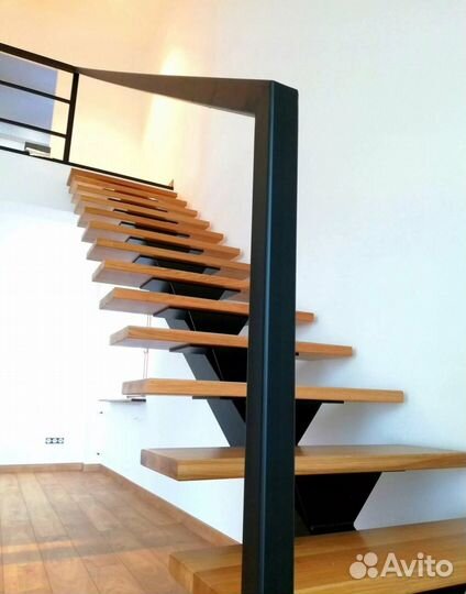 Лестница на второй этаж
