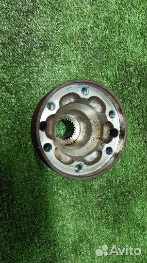 Фланец заднего редуктора Land Rover Freelander 2