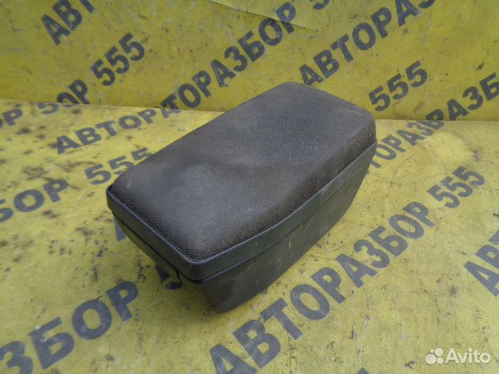 Подлокотник LADA Priora