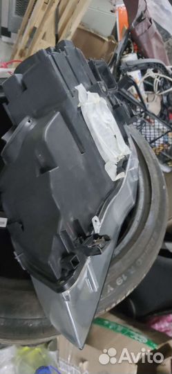 Фара правая BMW X5 E70