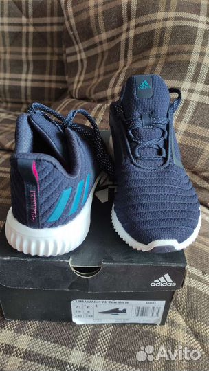 Кроссовки женские 38 размер новые