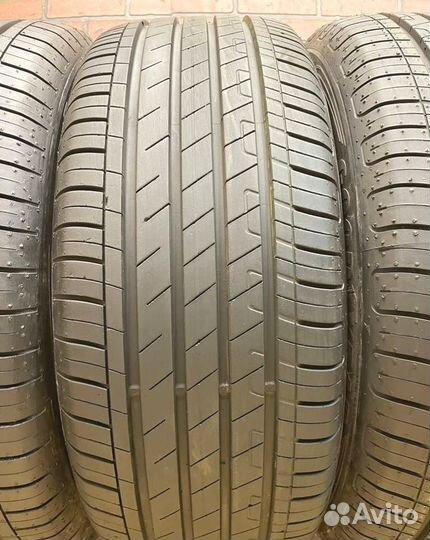 Goodyear EfficientGrip Performance 215/55 R17 94V