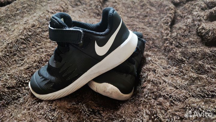 Кроссовки nike детские