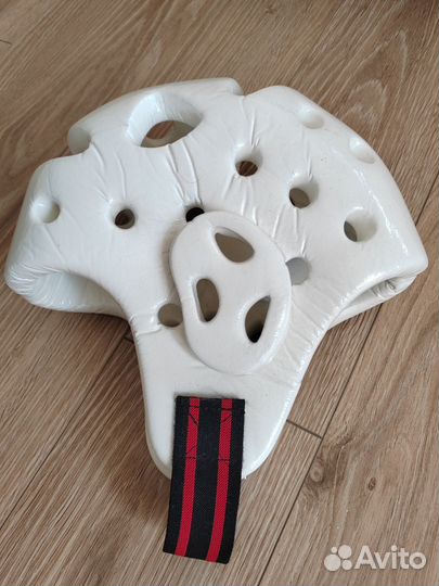 Шлем для единоборств