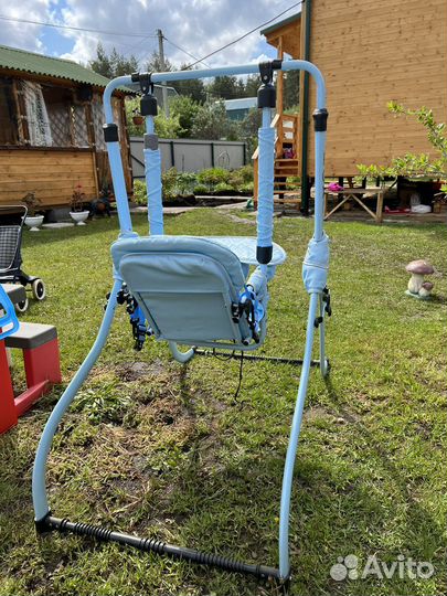 Детские качели уличные