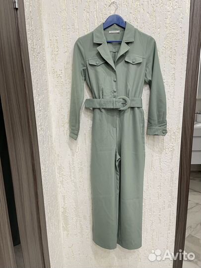 Комбинезон женский нарядный 44