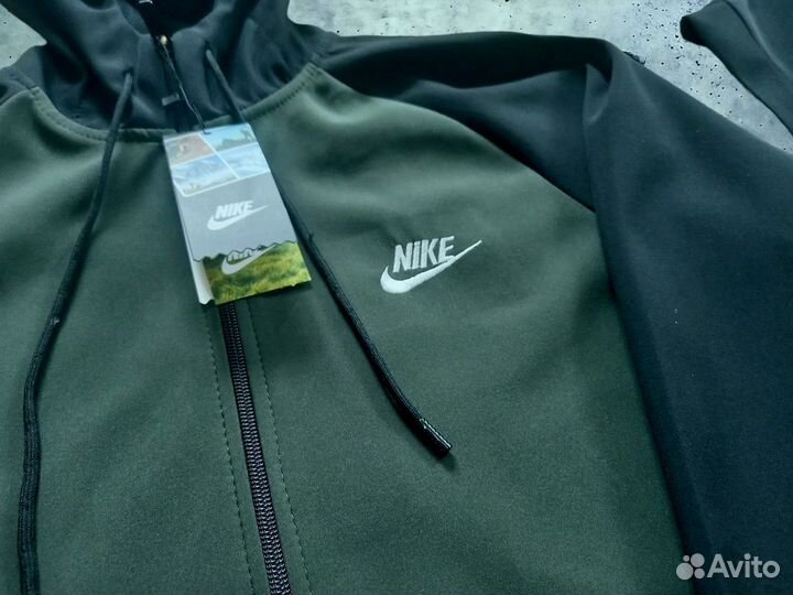 Спортивные костюмы Nike легкий