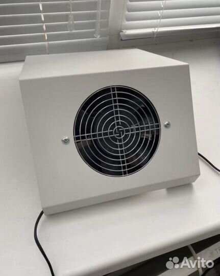 Вытяжка для маникюра