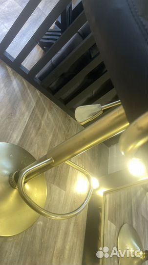 Стул для визажиста бровиста