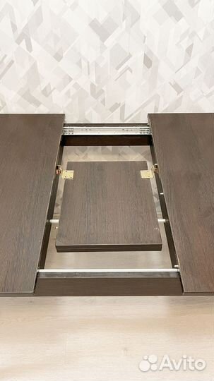 Кухонный стол