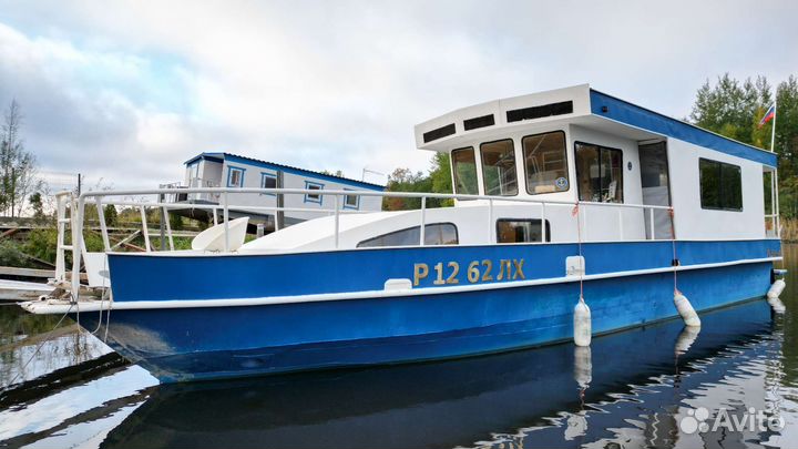 Водомётный катер