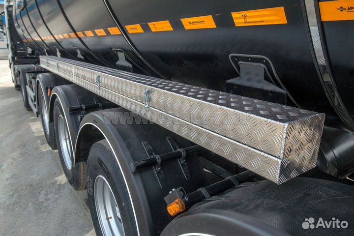 Полуприцеп химическая цистерна УралСпецТранс 946514, 2024