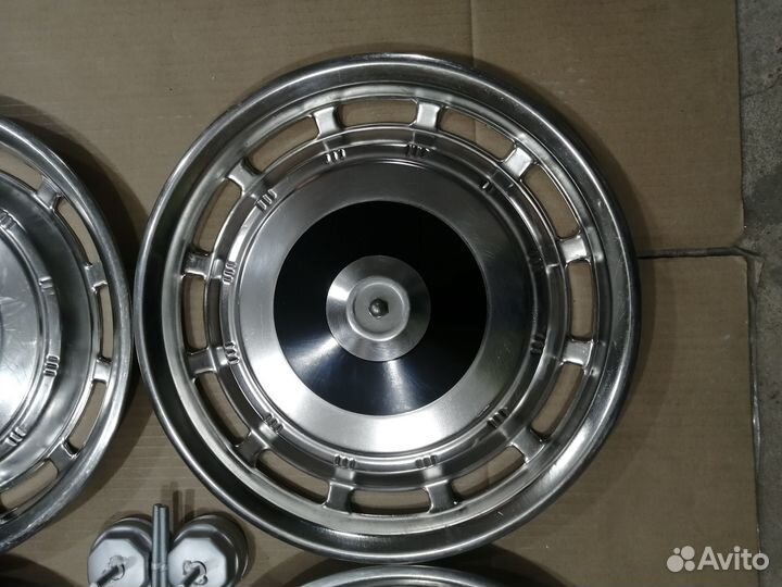 Новые колпаки газ Волга R14 хром с крепежом