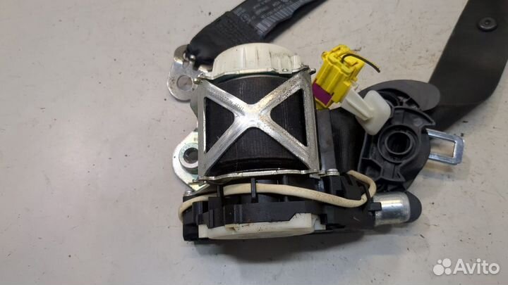 Ремень безопасности Volkswagen Passat CC, 2011