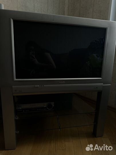 Телевизор Philips Dolby surround pixel plus